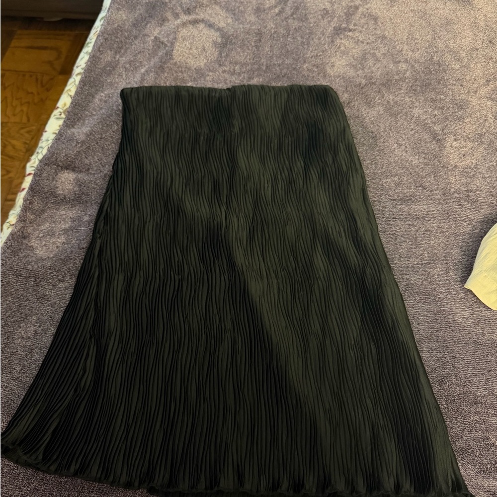 Meshki Elegant Black Pleated dress